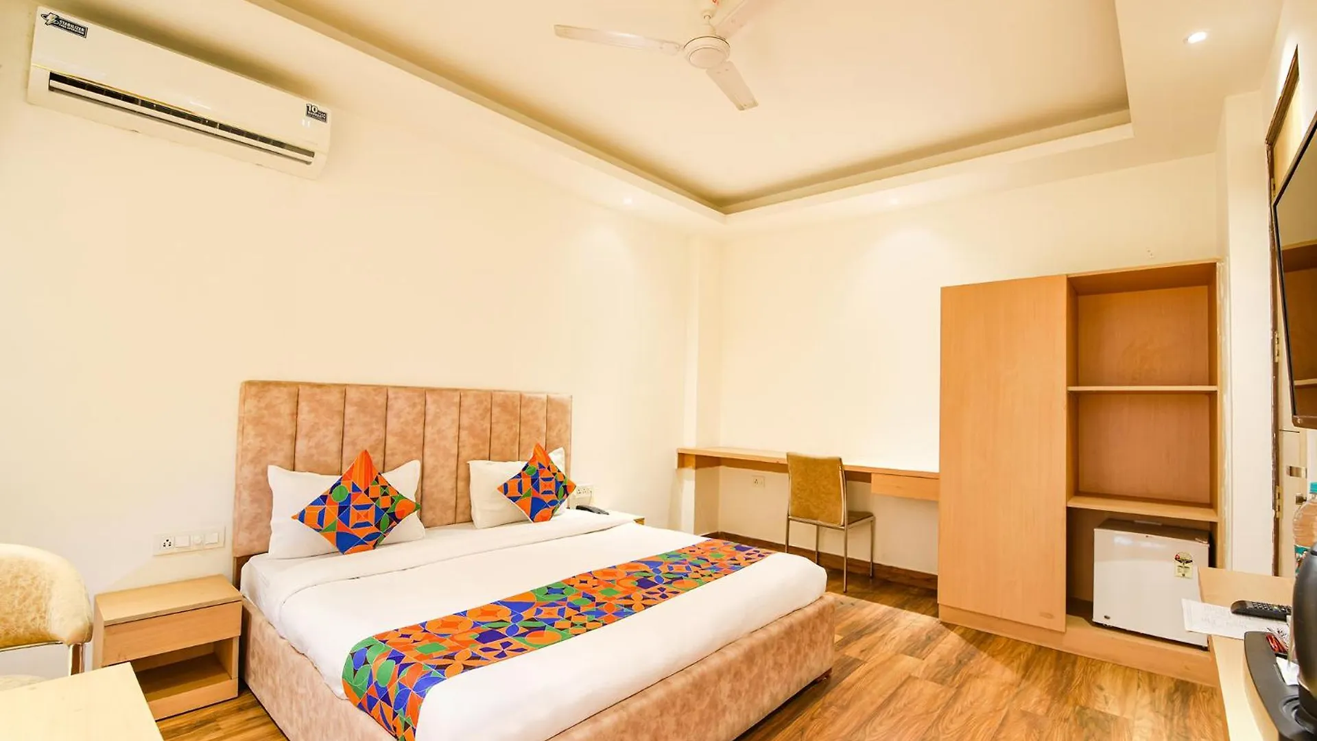 Fabhotel The Prime Land Gurgaon Otel
